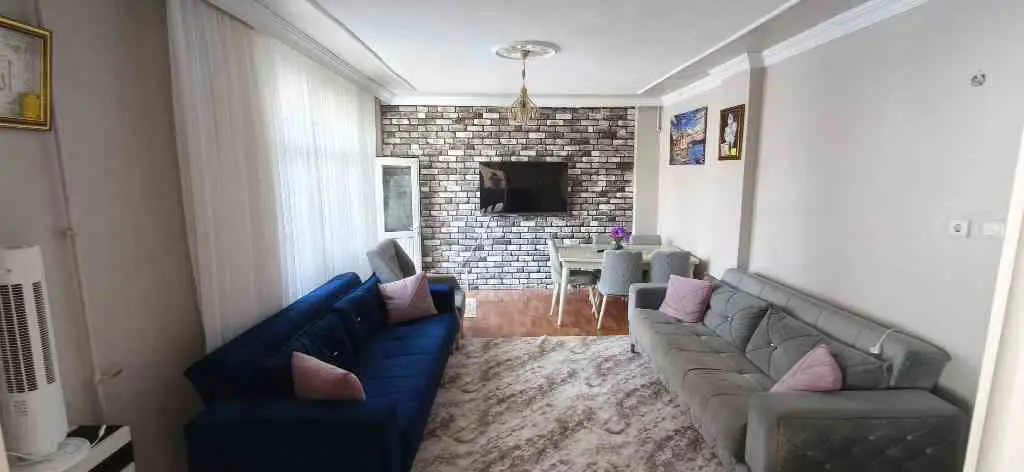 ARNAVUTKÖY’DE GÜNEY CEPHELİ 3+1 | 135 M² BRÜT | BALKONLU | DOĞALGAZ KOMBİLİ