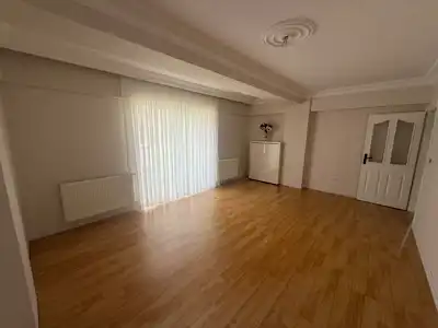 ÜMRANIYE ÇAKMAK MAH. GENIŞ,FERAH,BAKIMLI OTURUMA HAZIR 3+1 SATILIK DAİRE