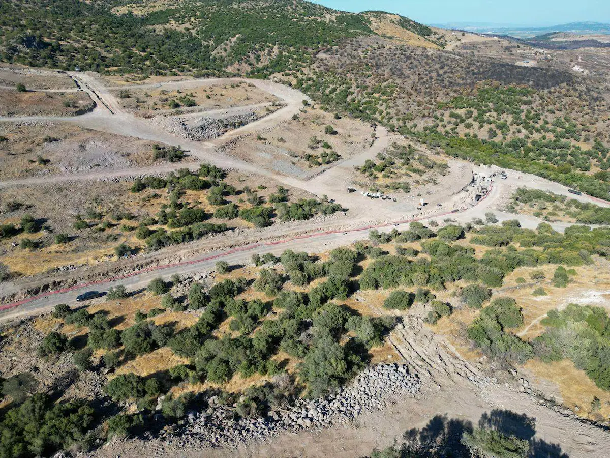 ÇANDARLI'DA FOLKART ARSALARININ HEMEN YANINDA ARSA