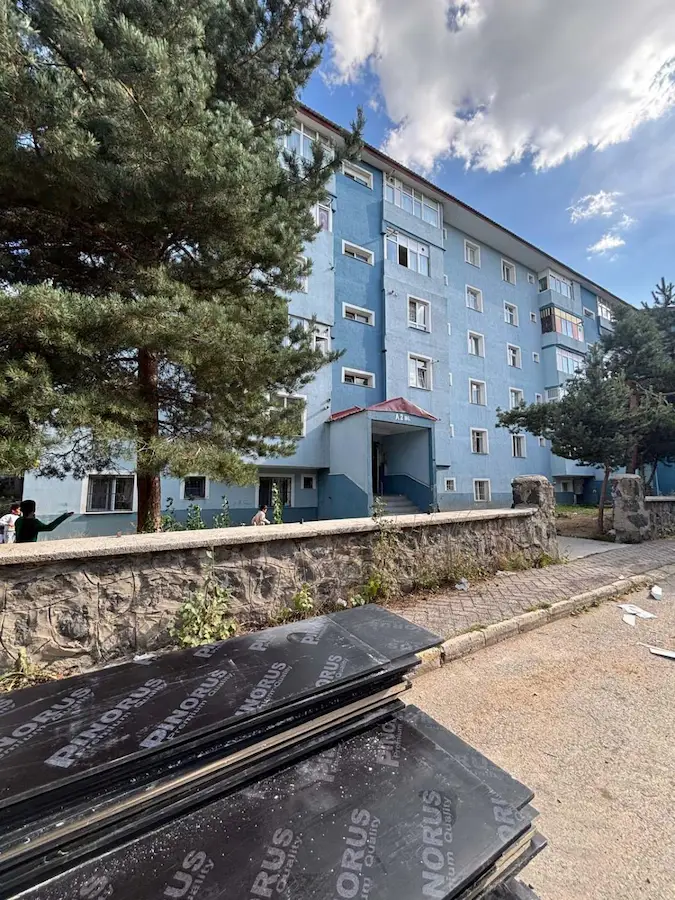 REMAX ARTIS'DEN YENİŞEHİR'DE KİRALIK 3+1 DAIRE