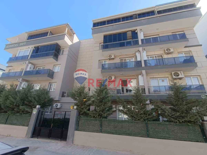 MENEMEN SEYREK TE 1+1 EŞYALI BAHÇELİ SATILIK DAİRE