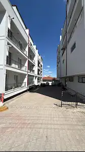REMAX DREAM ‘DEN BAĞÇEŞME ORHAN MAHALLESİNDE TAM GÜN SİYESİNDE 1+1 EŞYALI GİRİŞ KAT