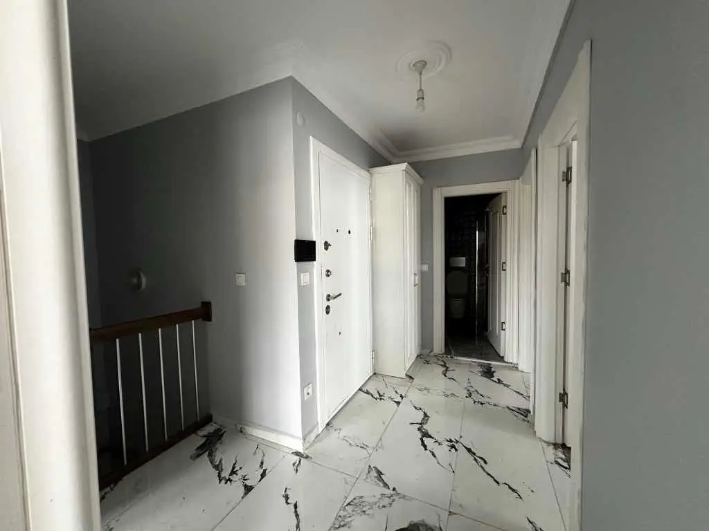BEYLİKDÜZÜ YAKUPLU’DA 4+2 BOŞ DUBLEKS SATILIK DAİRE