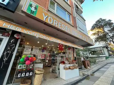 DİKMEN CADDESİNE 50M MESAFEDE DEVREN YÖRESEL ÜRÜNLER DÜKKANI