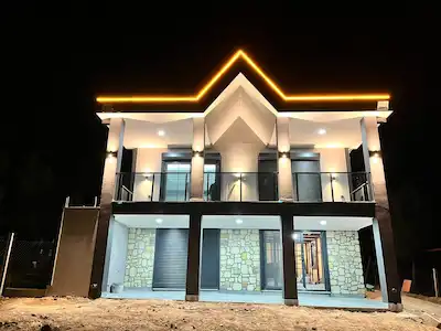 BUCA KARACAAĞAÇ 800 M2 ARSA ÜZERINDE KISMI EŞYALI SIFIR YAPILMIŞ IKI KATLI MÜSTAKIL EV