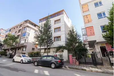 ERYAMAN MERKEZİ KONUMDA 3+1 YAPILI SATILIK DAİRE