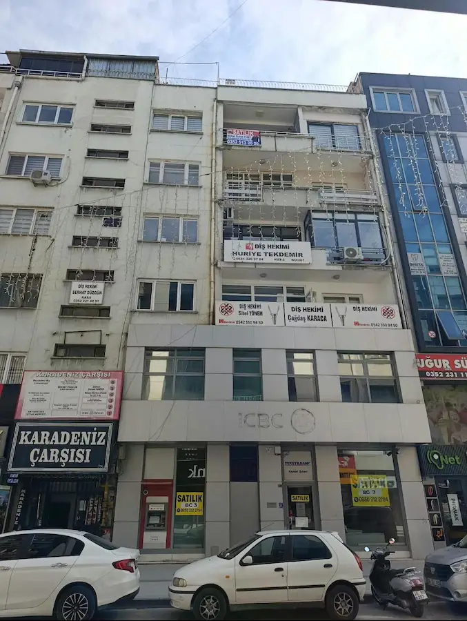 ŞEHİR MERKEZİ MİLLET CADDESİNDE SATILIK 7+1 OFİS