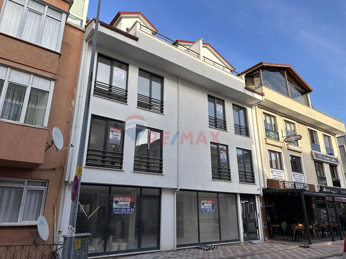 GÖLCÜK MERKEZ'DE KİRALIK ASANSÖRLÜ BALKONLU NET 85 M2 1+0 OFİS
