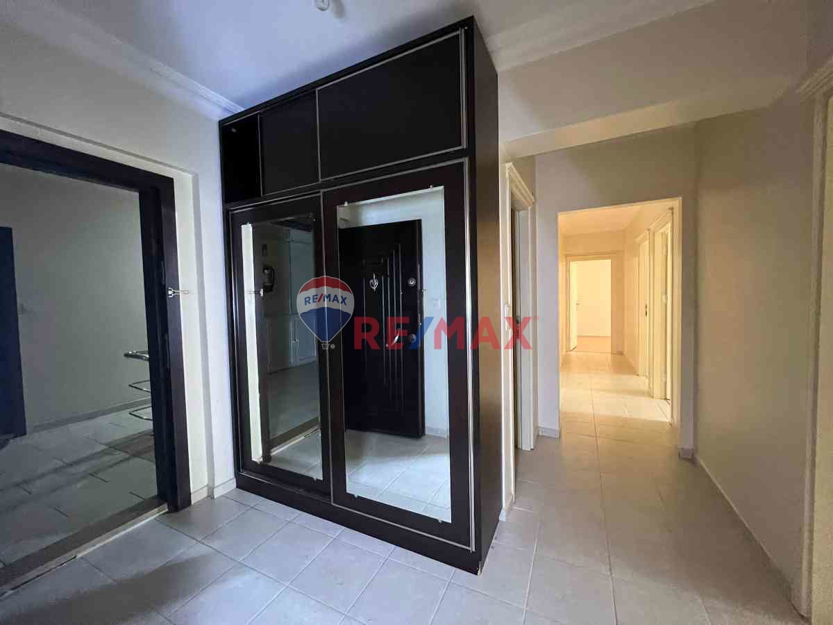 SANCAKTEPE MECLIS MH.SITE IÇINDE 3+1 SATILIK DAIRE TUĞBA ÖZAKBULUT 