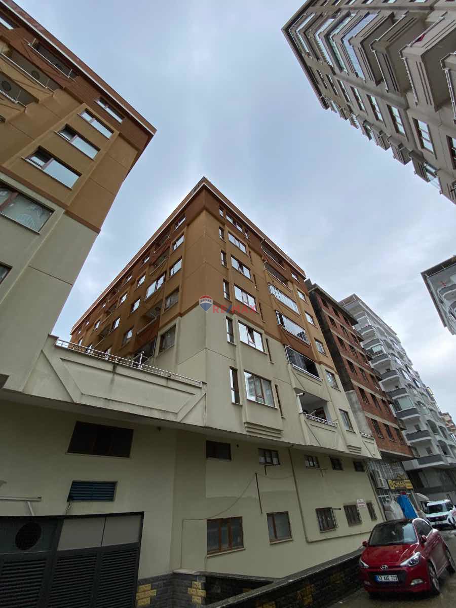 REMAX'TAN GÜLBAHAR MAHALLESİNDE 4+1MERKEZİ KONUMDA SATILIK DAİRE