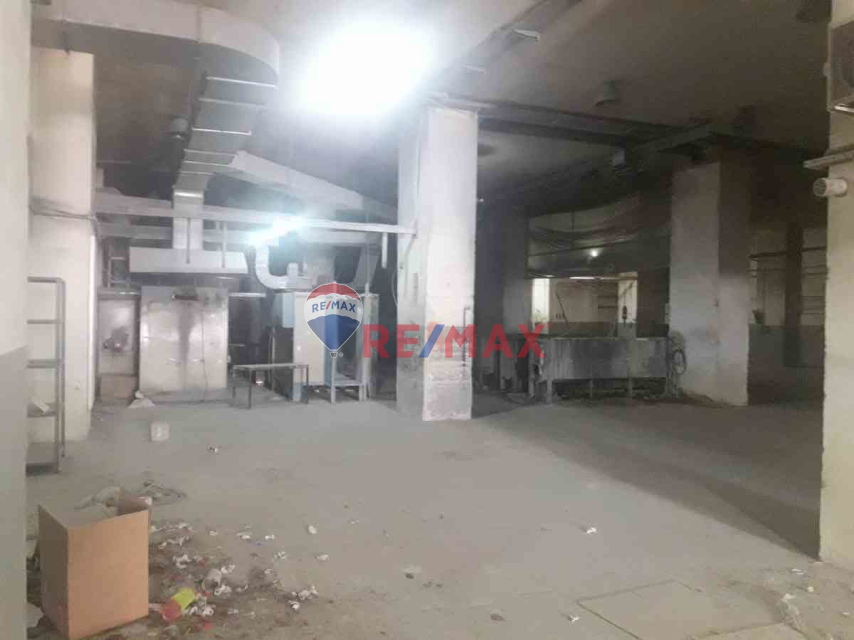 MAHMUTBEY YOLNDA 1.900M² DEPO İMALATHANE