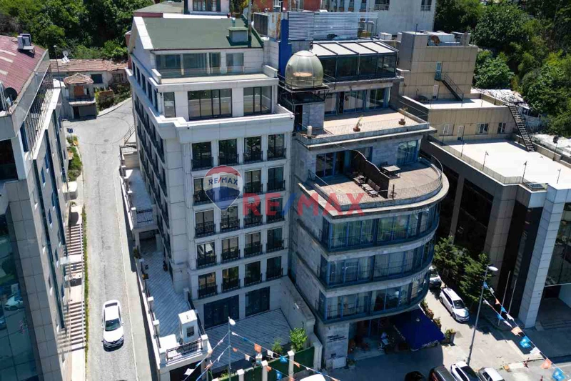 HALİÇ MANZARALI, KÖŞE KONUMLU PRESTİJLİ TICARİ BİNA