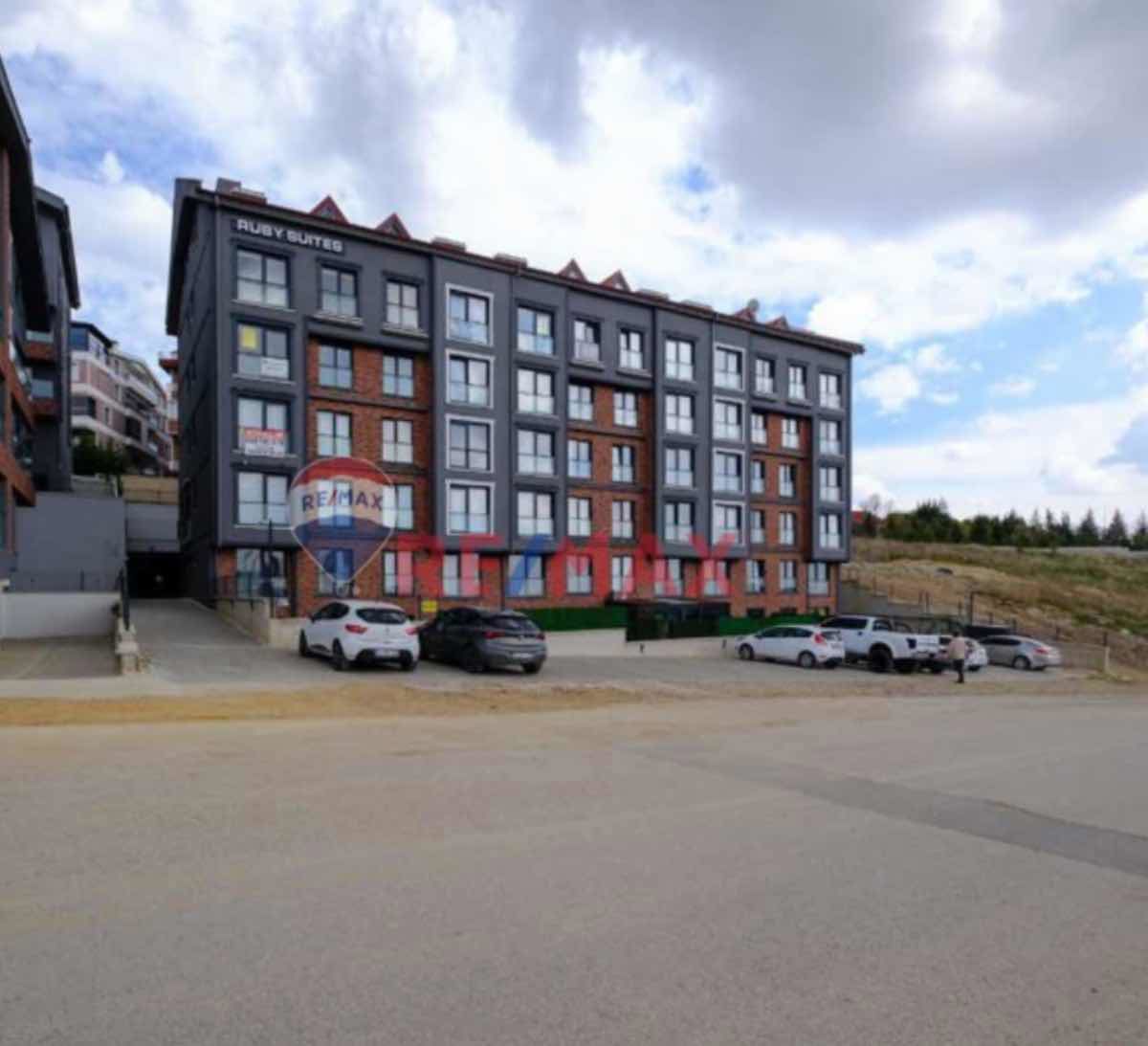 İNCEK RUBY SUİTES'DE FULL SIFIR EŞYALI BAHÇELİ KİRALIK 2+1 DAİRE