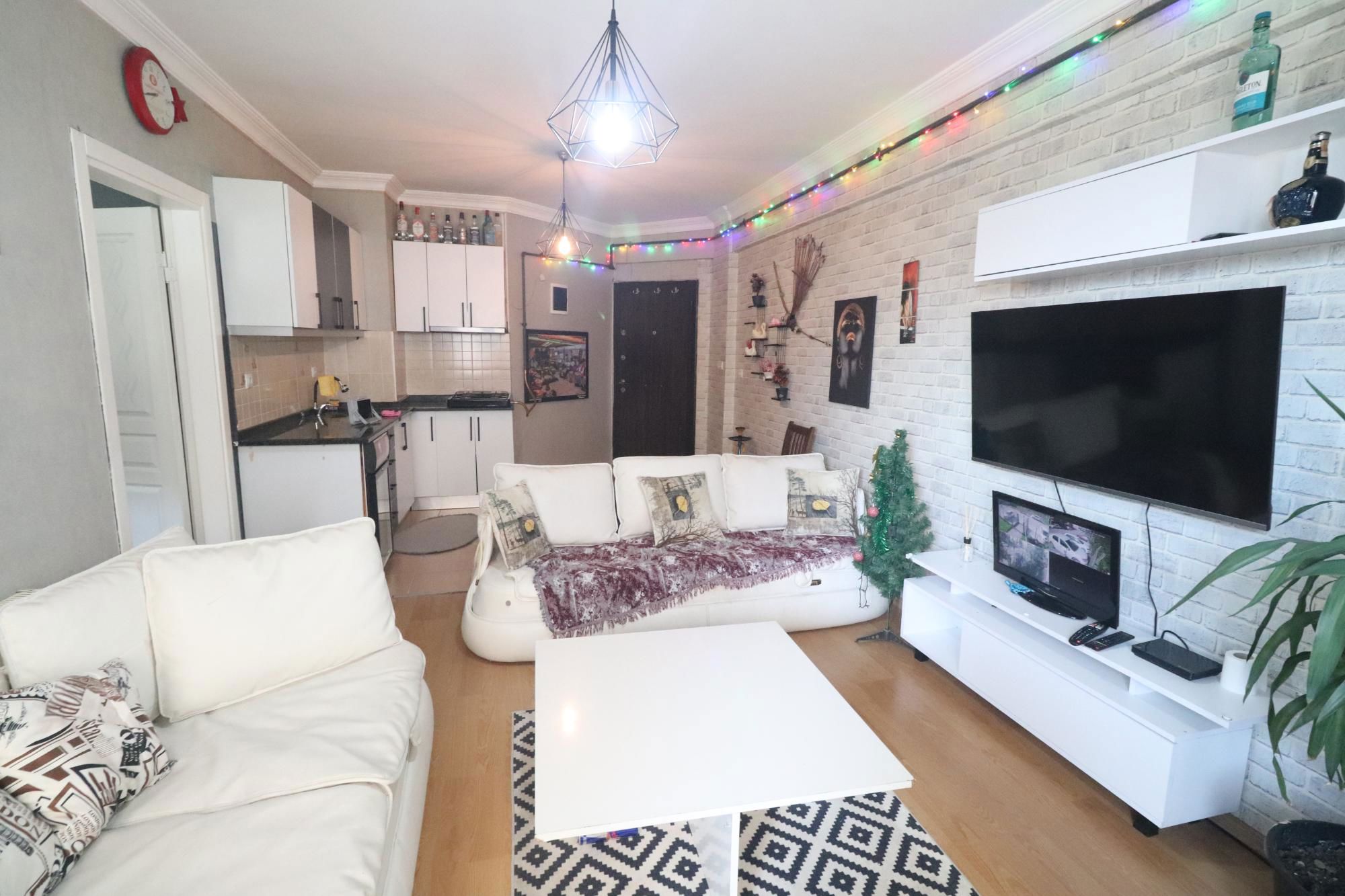 KARTEPE ÇİFTLİK MH. SİTE İÇİ 1.KAT FULL LÜKS EŞYALI KİRALIK