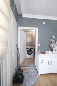 KARTEPE ÇİFTLİK MH. SİTE İÇİ 1.KAT FULL LÜKS EŞYALI KİRALIK