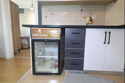 KARTEPE ÇİFTLİK MH. SİTE İÇİ 1.KAT FULL LÜKS EŞYALI KİRALIK