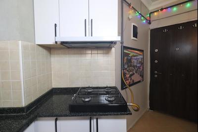 KARTEPE ÇİFTLİK MH. SİTE İÇİ 1.KAT FULL LÜKS EŞYALI KİRALIK