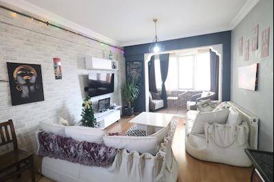 KARTEPE ÇİFTLİK MH. SİTE İÇİ 1.KAT FULL LÜKS EŞYALI KİRALIK