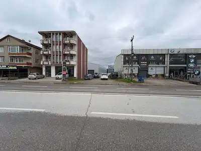 BAŞİŞKELE KARADENİZLİLER MAHALLESİ KULLAR CADDESİNDE KİRALIK 480M² KDKÇA ARSA