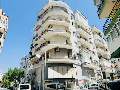 METRO VE ATA DURAĞI YAKINI ARAKAT ADANSÖRLÜ 3+1 SATILIK DAİRE