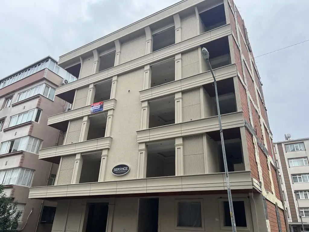 REMAX ASHİLL GUNGOREN HAZNEDAR SATILIK DAİRE
