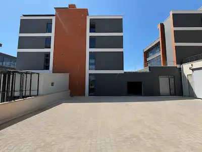 ÇAMBAYIRI CAD. 3 CEPHE 4 KATLI SATILIK DÜKKAN/REMAX ENBATI