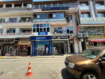 REMAXÇAKRA ÖMER ONAYCI'DAN GÖLCÜK ÇARŞI İÇINDE SATILIK DAIRE