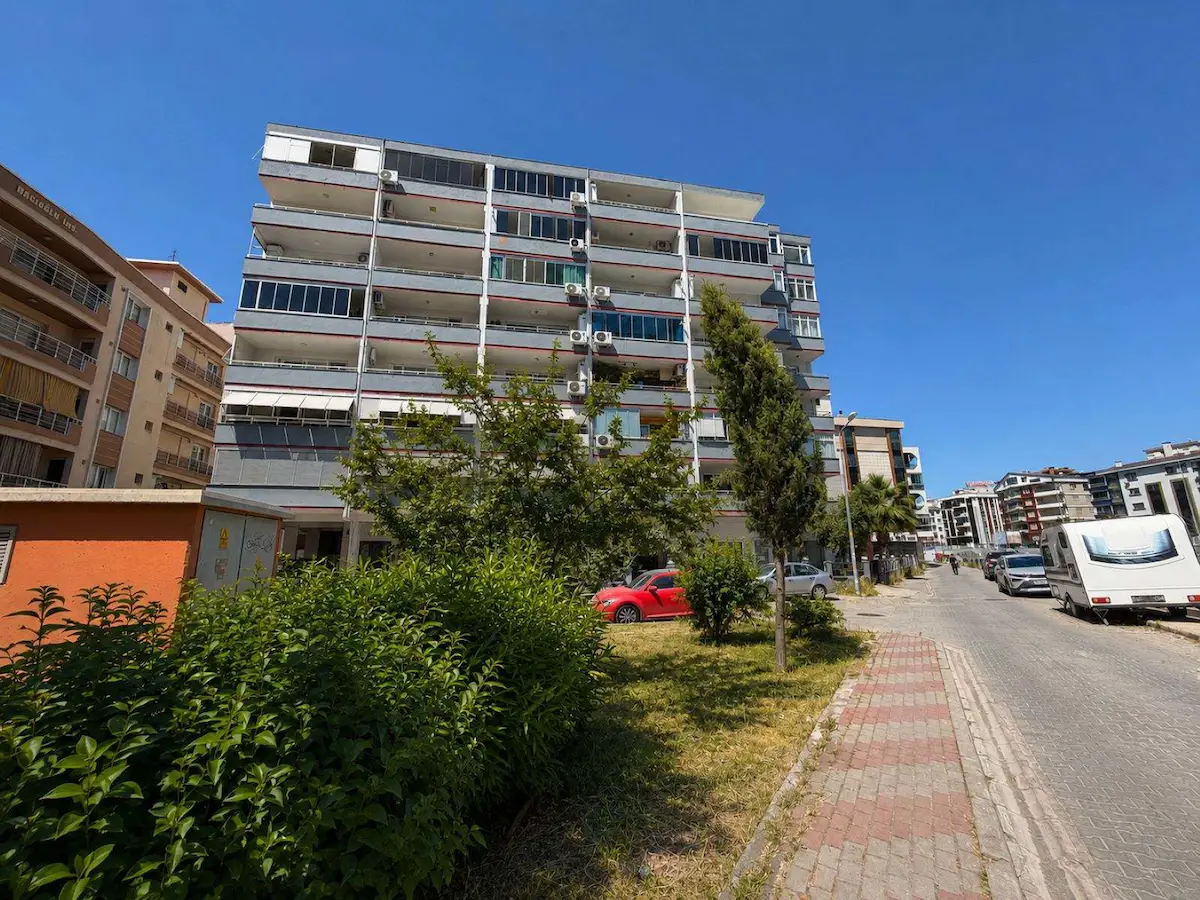 KARŞIYAKA DEMİRKÖPRÜ'DE 3+1 KİRALIK DAİRE