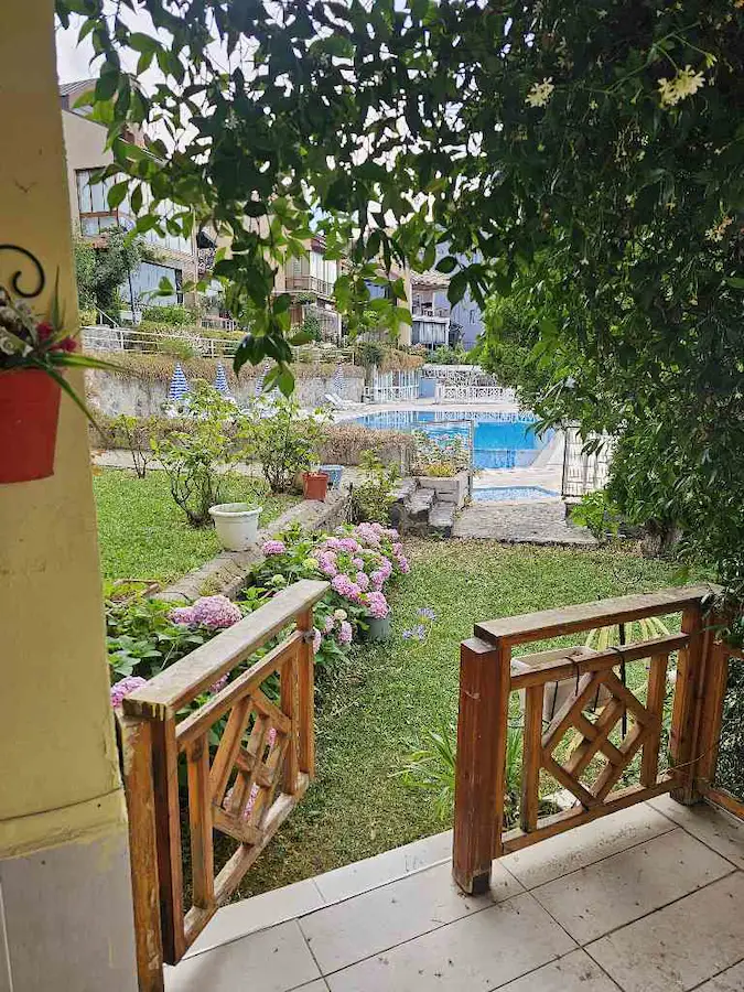 MARMARAEREĞLİSİ’NDE  EŞYALI ŞÖMİNELİ, BARBEKÜLÜ YAZLIK
