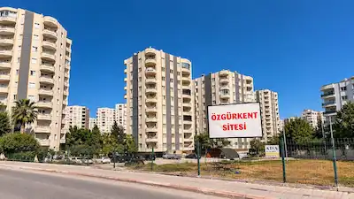 REMAX/RİNADAN GMK’YA SIFIR DENİZ MANZARALI NET 190M² 3+1
