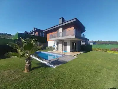 KIZILCAKÖY HASBAHÇE'DE KİRALIK ÖZEL ISITMALI HAVUZLU 3+1 VİLLA