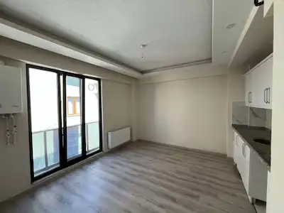 BİGA ESKİ ÇAN CADDESİ-TEKEL MEYDANI’NDA SATILIK FIRSAT 1+1 DAİRE