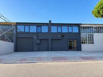 İMES SANAYİ SİTESİ’NDE PRESTİJLİ KONUMDA 560 M² SATILIK