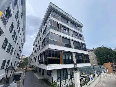 ACIBADEMDE YENİ BİNADA 1+1 | OTOPARKLI | YATIRIMA UYGUN