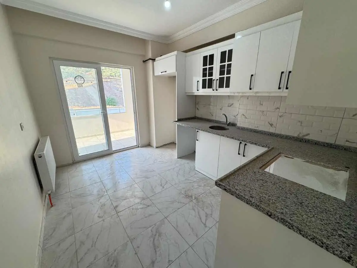 RE/MAX EDE'DEN SIFIR TERASLI ANA CADDE KENARI KİRALIK DAİRE