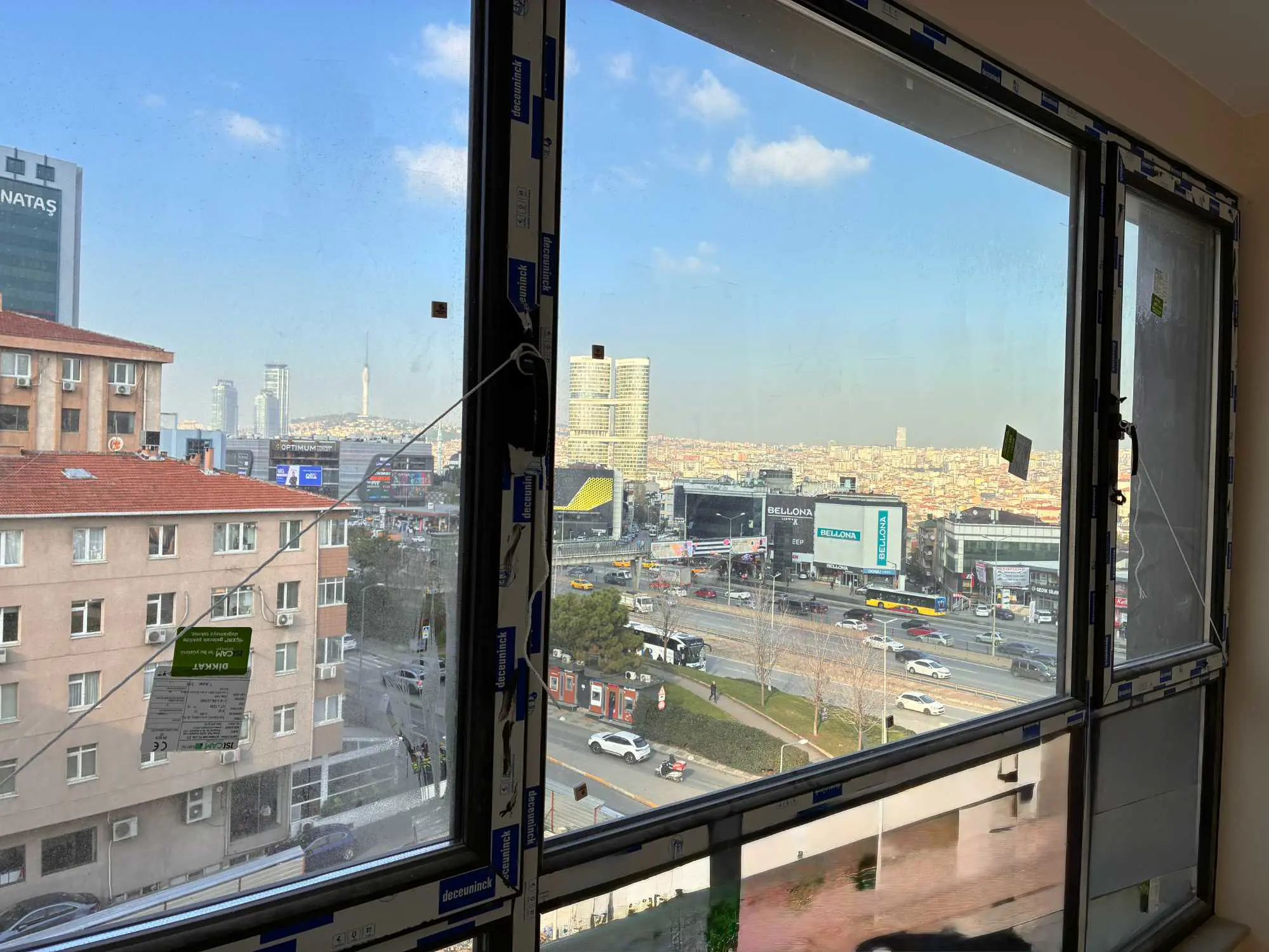 Sahrayıcedıt E5 Üzerınde Yenısahra Metro Yanında Harıka Konumda İskanlı Kıralık Ofıs Katı — fotoğraf 5