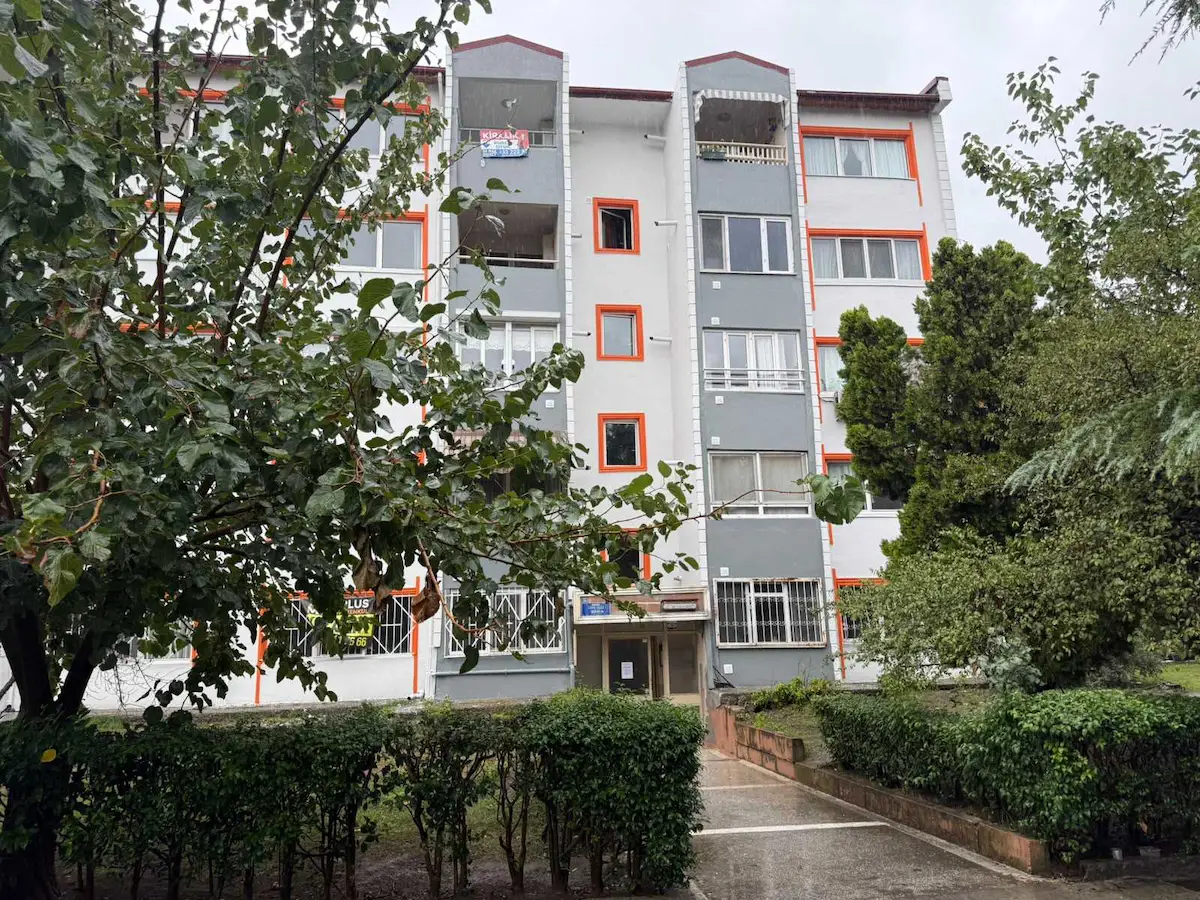  YAHYA KAPTAN ’ DA TRAMVAYA YAKIN | KOMPLE YENİLENMİŞ 2+1 YÜKSEK GİRİŞ DAİRE