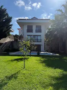 SARIYER DEMİRCİKÖY'DE MÜSTAKİL ÖZEL YAPIM VİLLA.
