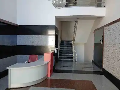ÇEKMEKÖY’DE ALKAN PLAZADA 2. KAT KİRALIK TİCARİ KAT | KİRALIKTIR