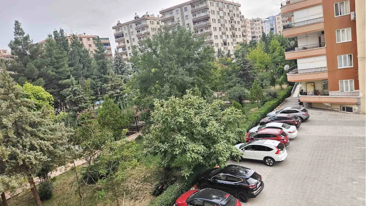 ETA 21 SİTESİNDE 4+1 AMA BİR ODASI KAPALI 3+1 KİRALIK DAİRE