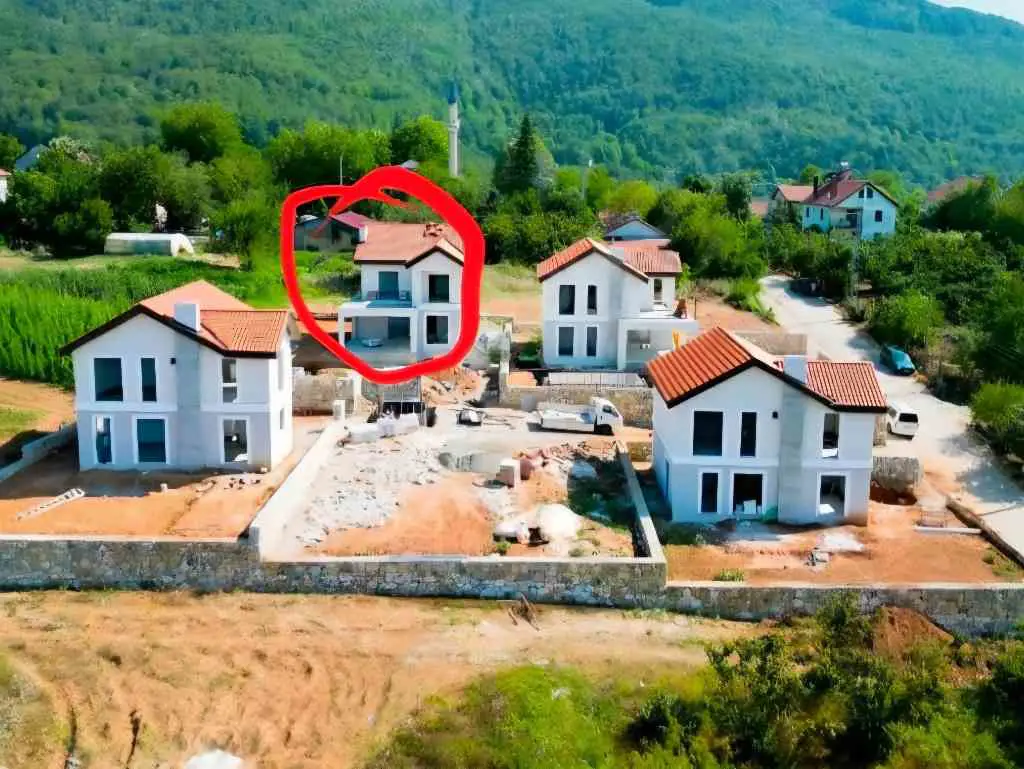 GEYVE ESENKÖY DE DOĞAYLA İÇİÇE ÖZEL HAVUZLU 3+1 SIFIR VİLLA 3