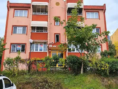 REMAX EFFEC'TEN ŞİRİNKÖY KALICI KONUTLARDA 2+1 EŞYALIDA OLABİLİR