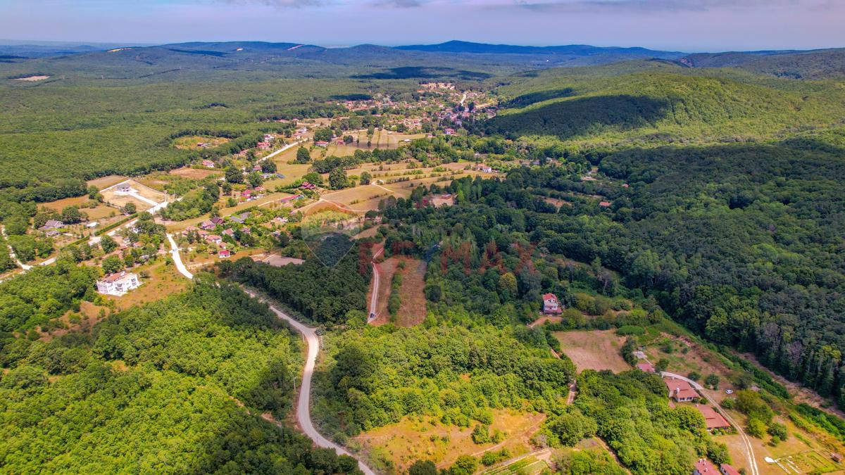 BAHÇEKÖY ISTRANCA ORMANLARINA KOMŞU 24430 M2 MUHTEŞEM ARAZI