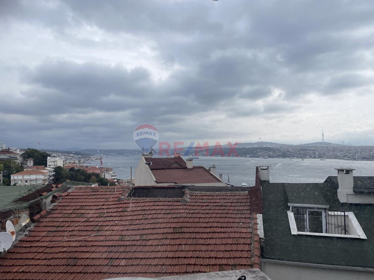 BEYOĞLU TAKSİM CİHANGİRDE DENİZ MANZARALI BALKONLU 2+1