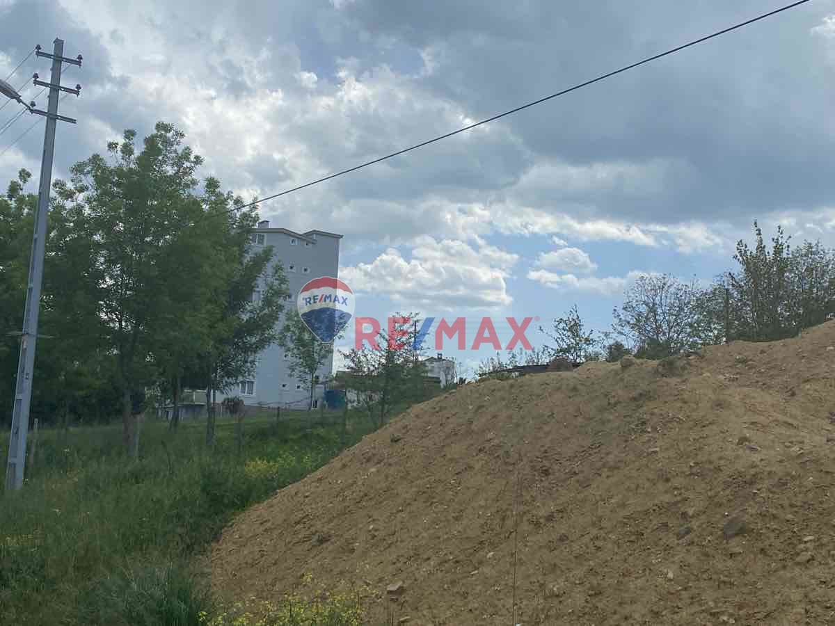 İLAKDIM KAVACIKTA 6 KATA İMARLI KAT KARŞILIĞI ARSA