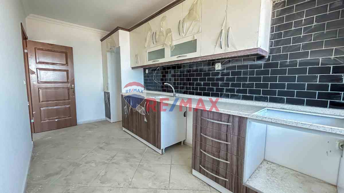 ÇINARCIK SITE İÇI DENIZ MANZARALI FIRSAT SATILIK DUBLEKS DAIRE