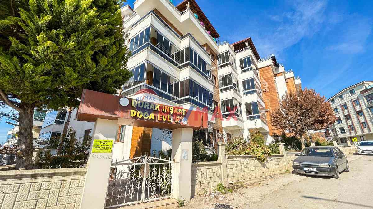 ÇINARCIK SITE İÇI DENIZ MANZARALI FIRSAT SATILIK DUBLEKS DAIRE