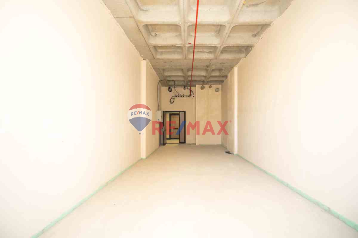 REMAX GELİŞİMDEN ELMAS KULEDE KİRALIK DÜKKAN 