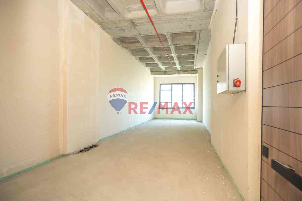 REMAX GELİŞİMDEN ELMAS KULEDE KİRALIK DÜKKAN 