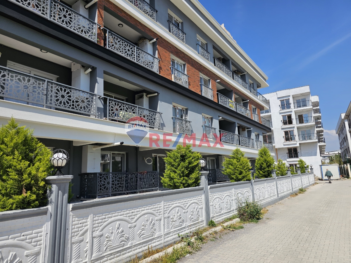 REMAX WEST TEN MENEMEN SEYREK TE SATILIK 1+1 DAİRE
